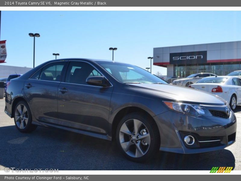 Magnetic Gray Metallic / Black 2014 Toyota Camry SE V6