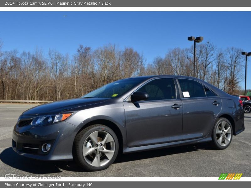 Magnetic Gray Metallic / Black 2014 Toyota Camry SE V6