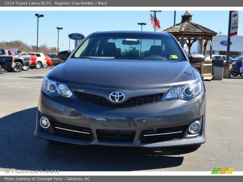Magnetic Gray Metallic / Black 2014 Toyota Camry SE V6