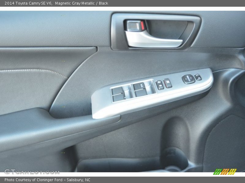 Magnetic Gray Metallic / Black 2014 Toyota Camry SE V6