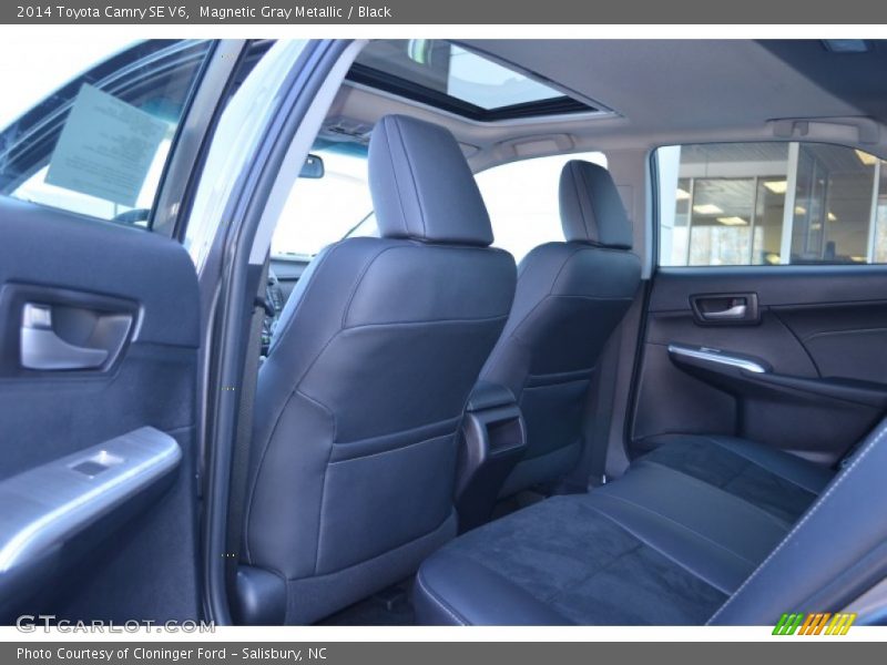 Magnetic Gray Metallic / Black 2014 Toyota Camry SE V6