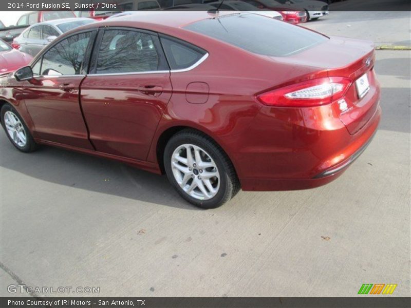 Sunset / Dune 2014 Ford Fusion SE