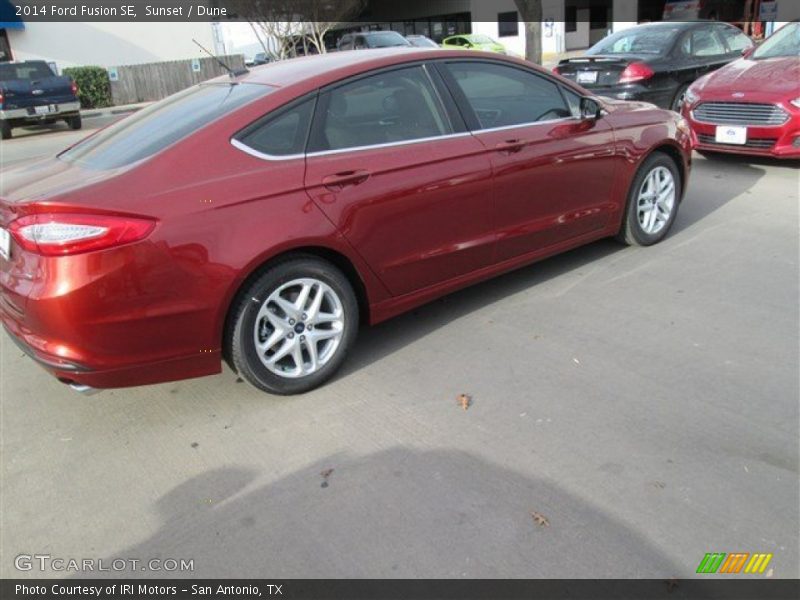 Sunset / Dune 2014 Ford Fusion SE