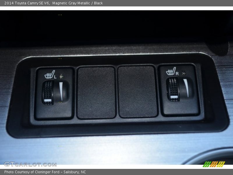 Magnetic Gray Metallic / Black 2014 Toyota Camry SE V6