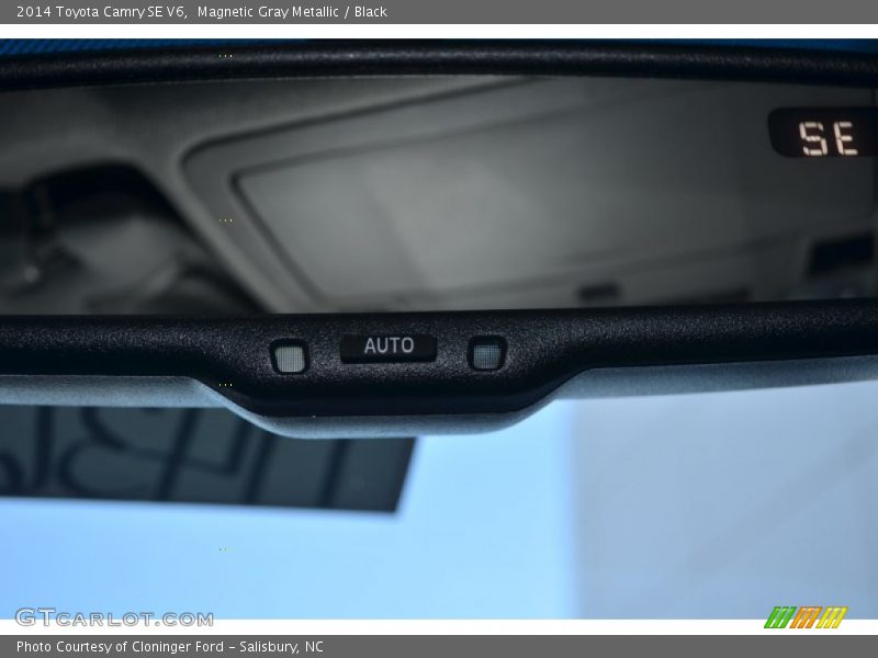 Magnetic Gray Metallic / Black 2014 Toyota Camry SE V6