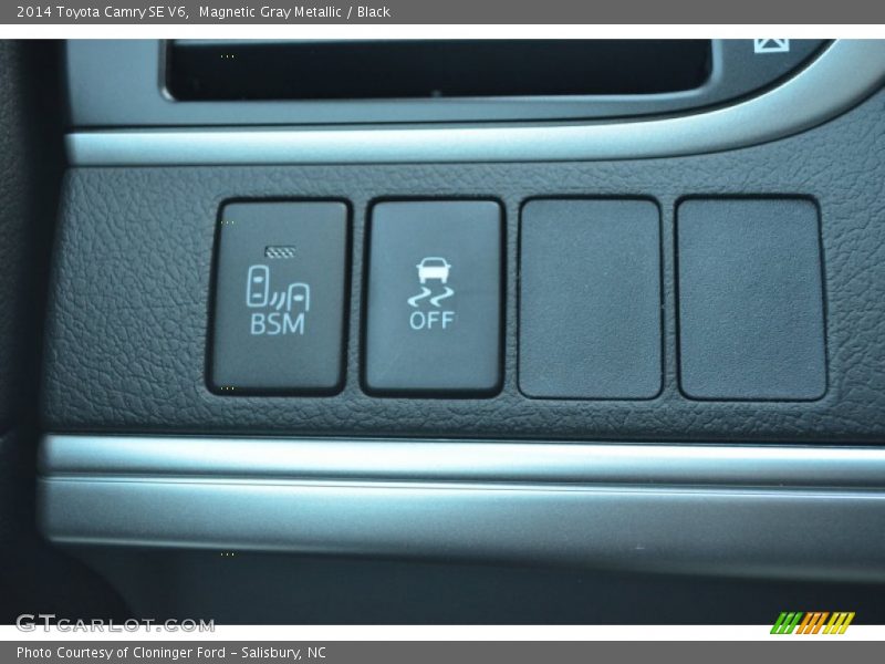 Magnetic Gray Metallic / Black 2014 Toyota Camry SE V6