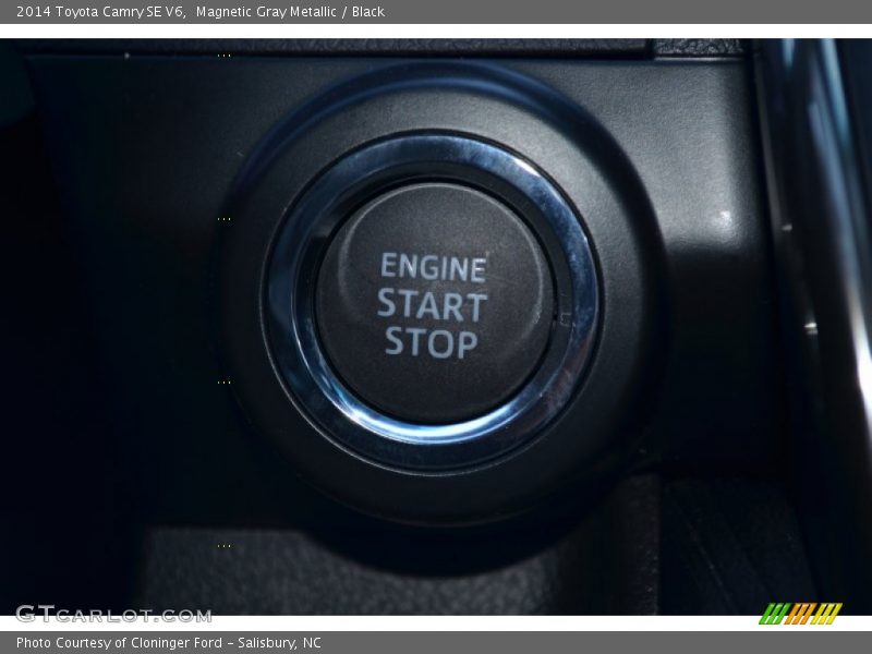 Magnetic Gray Metallic / Black 2014 Toyota Camry SE V6