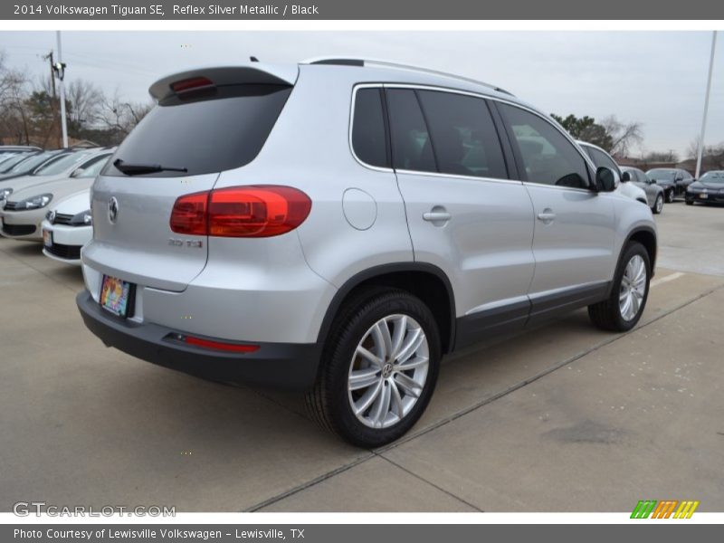 Reflex Silver Metallic / Black 2014 Volkswagen Tiguan SE