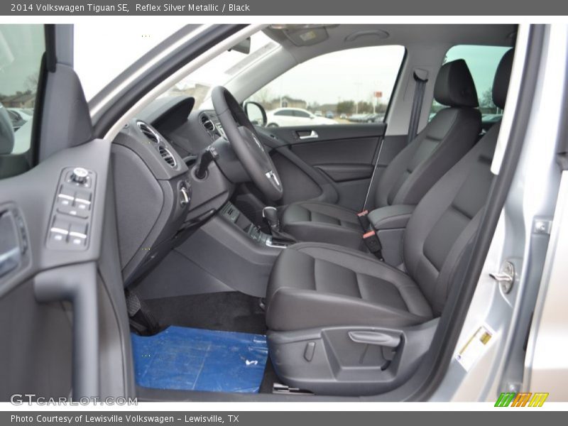 Reflex Silver Metallic / Black 2014 Volkswagen Tiguan SE