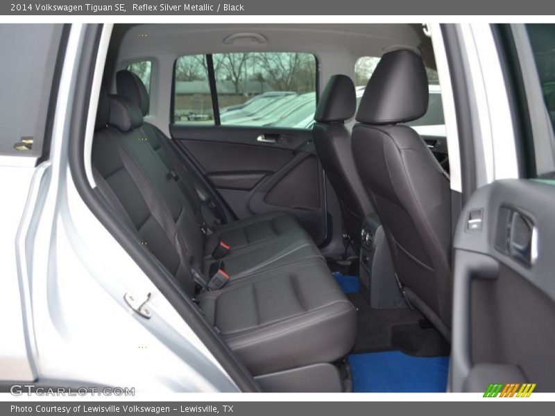 Reflex Silver Metallic / Black 2014 Volkswagen Tiguan SE