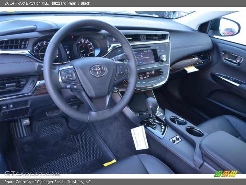 Blizzard Pearl / Black 2014 Toyota Avalon XLE