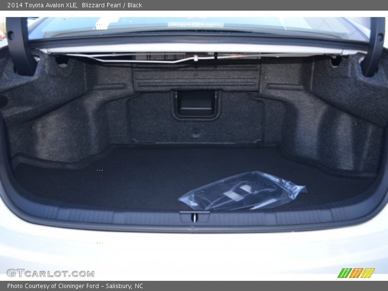 Blizzard Pearl / Black 2014 Toyota Avalon XLE
