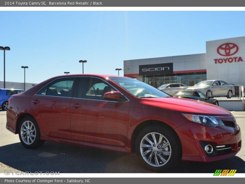 Barcelona Red Metallic / Black 2014 Toyota Camry SE
