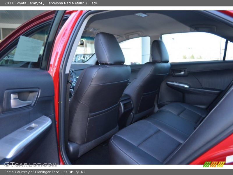 Barcelona Red Metallic / Black 2014 Toyota Camry SE