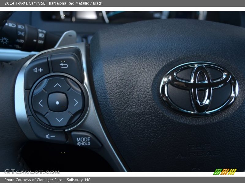 Barcelona Red Metallic / Black 2014 Toyota Camry SE