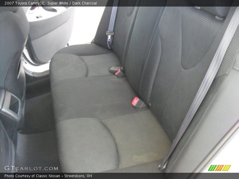 Super White / Dark Charcoal 2007 Toyota Camry SE
