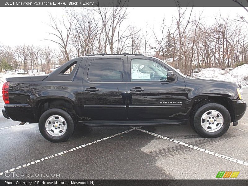 Black / Ebony 2011 Chevrolet Avalanche LS 4x4