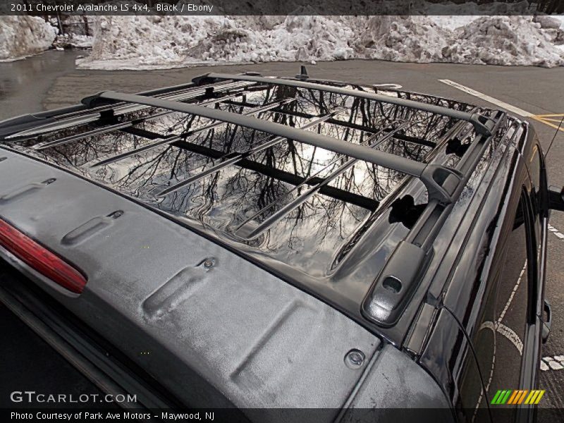 Black / Ebony 2011 Chevrolet Avalanche LS 4x4