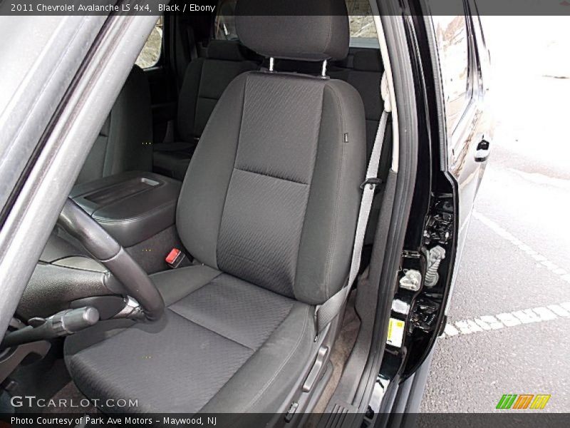 Black / Ebony 2011 Chevrolet Avalanche LS 4x4
