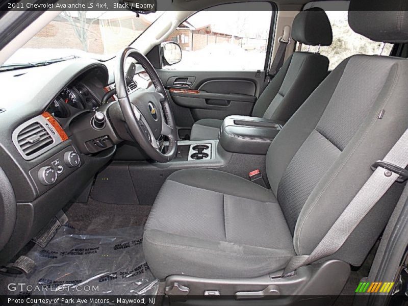 Black / Ebony 2011 Chevrolet Avalanche LS 4x4