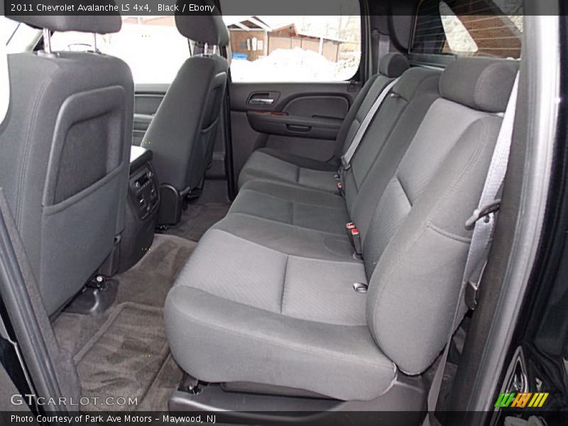Black / Ebony 2011 Chevrolet Avalanche LS 4x4