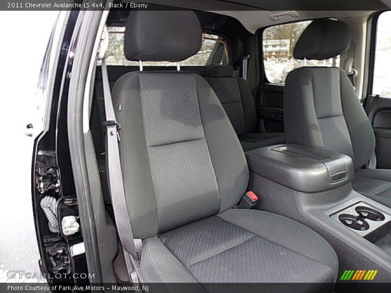 Black / Ebony 2011 Chevrolet Avalanche LS 4x4