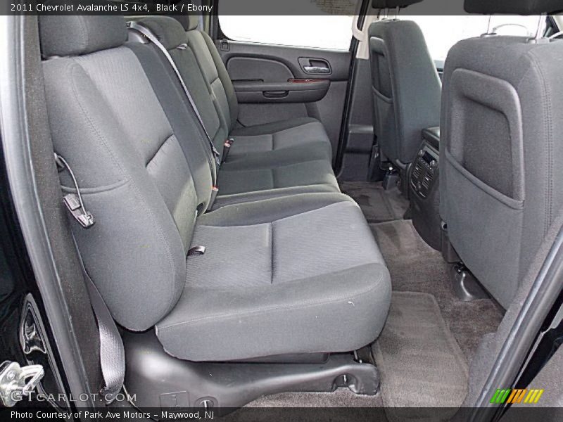 Black / Ebony 2011 Chevrolet Avalanche LS 4x4