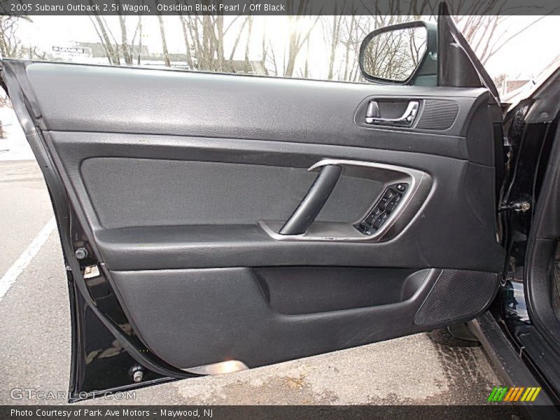 Obsidian Black Pearl / Off Black 2005 Subaru Outback 2.5i Wagon