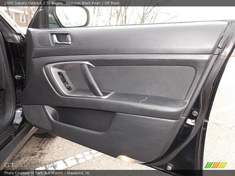 Obsidian Black Pearl / Off Black 2005 Subaru Outback 2.5i Wagon