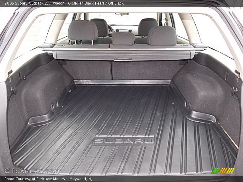 Obsidian Black Pearl / Off Black 2005 Subaru Outback 2.5i Wagon