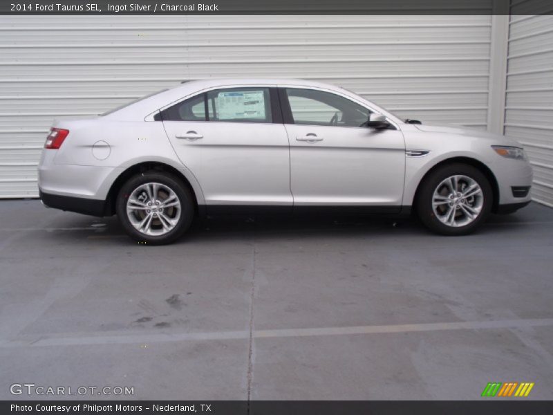 Ingot Silver / Charcoal Black 2014 Ford Taurus SEL