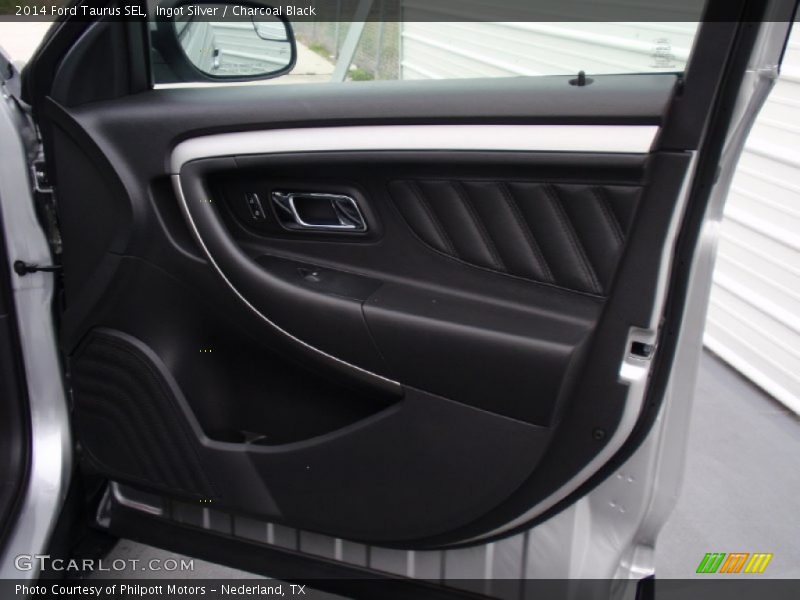 Ingot Silver / Charcoal Black 2014 Ford Taurus SEL