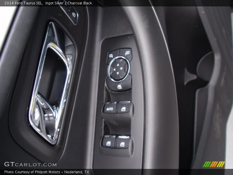 Ingot Silver / Charcoal Black 2014 Ford Taurus SEL