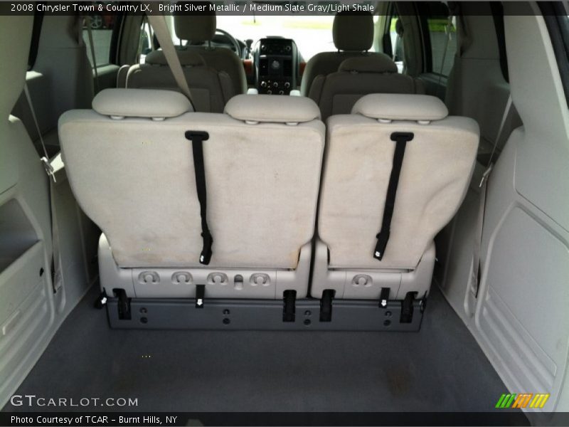 Bright Silver Metallic / Medium Slate Gray/Light Shale 2008 Chrysler Town & Country LX