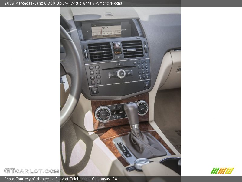 Arctic White / Almond/Mocha 2009 Mercedes-Benz C 300 Luxury