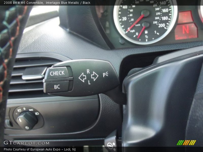 Controls of 2008 M6 Convertible