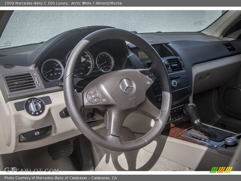 Arctic White / Almond/Mocha 2009 Mercedes-Benz C 300 Luxury