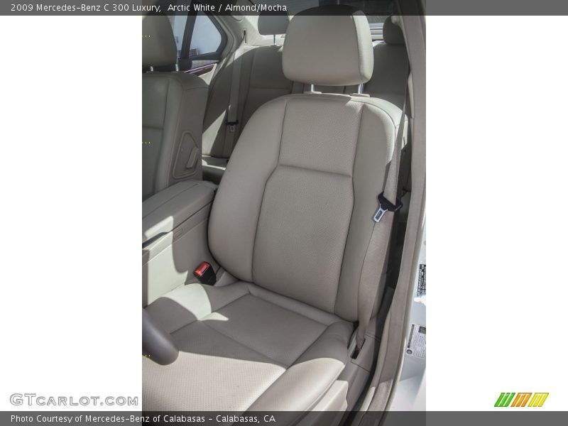 Arctic White / Almond/Mocha 2009 Mercedes-Benz C 300 Luxury