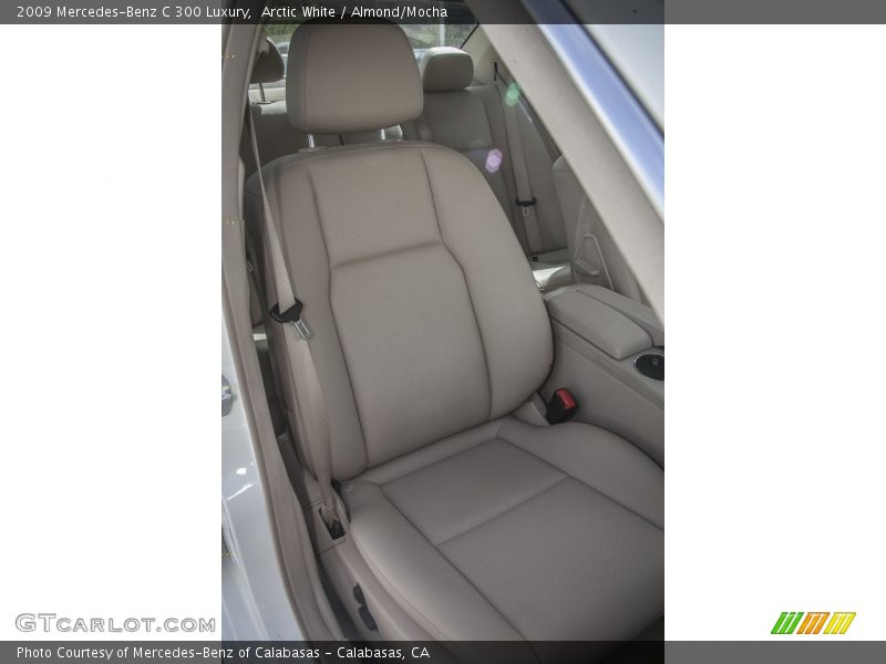 Arctic White / Almond/Mocha 2009 Mercedes-Benz C 300 Luxury