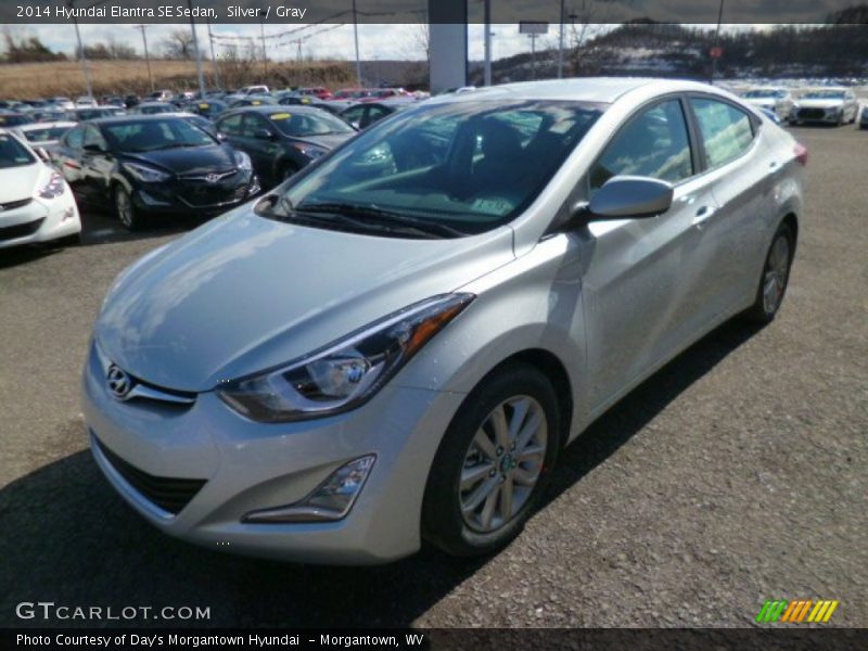 Front 3/4 View of 2014 Elantra SE Sedan