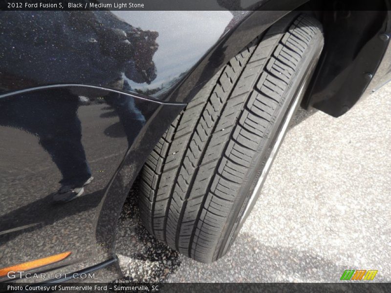 Black / Medium Light Stone 2012 Ford Fusion S