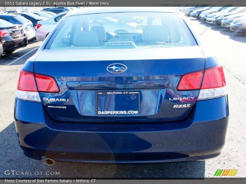 Azurite Blue Pearl / Warm Ivory 2011 Subaru Legacy 2.5i