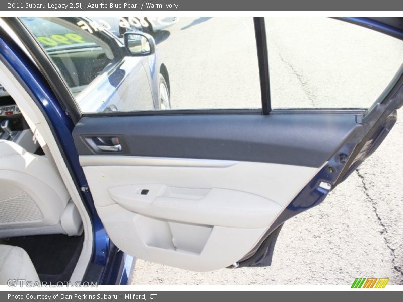 Azurite Blue Pearl / Warm Ivory 2011 Subaru Legacy 2.5i
