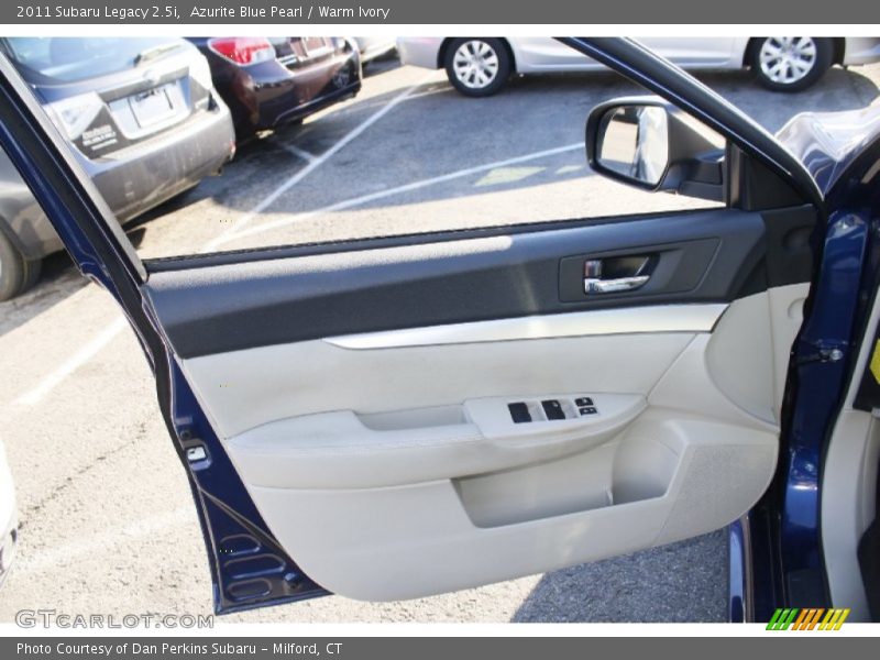 Azurite Blue Pearl / Warm Ivory 2011 Subaru Legacy 2.5i