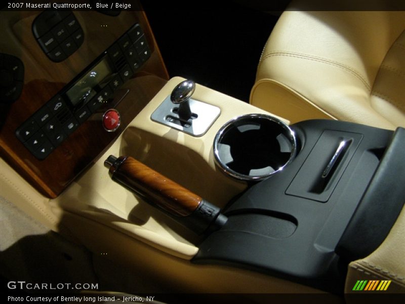 2007 Maserati Quattroporte, Blue / Beige, Center Console - 2007 Maserati Quattroporte 