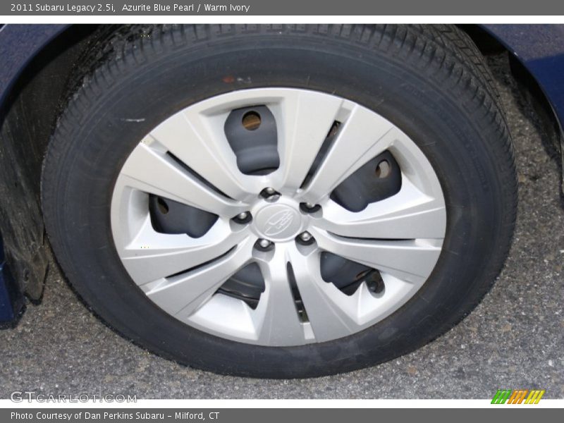 Azurite Blue Pearl / Warm Ivory 2011 Subaru Legacy 2.5i