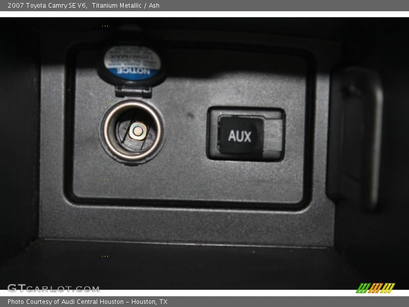 Titanium Metallic / Ash 2007 Toyota Camry SE V6