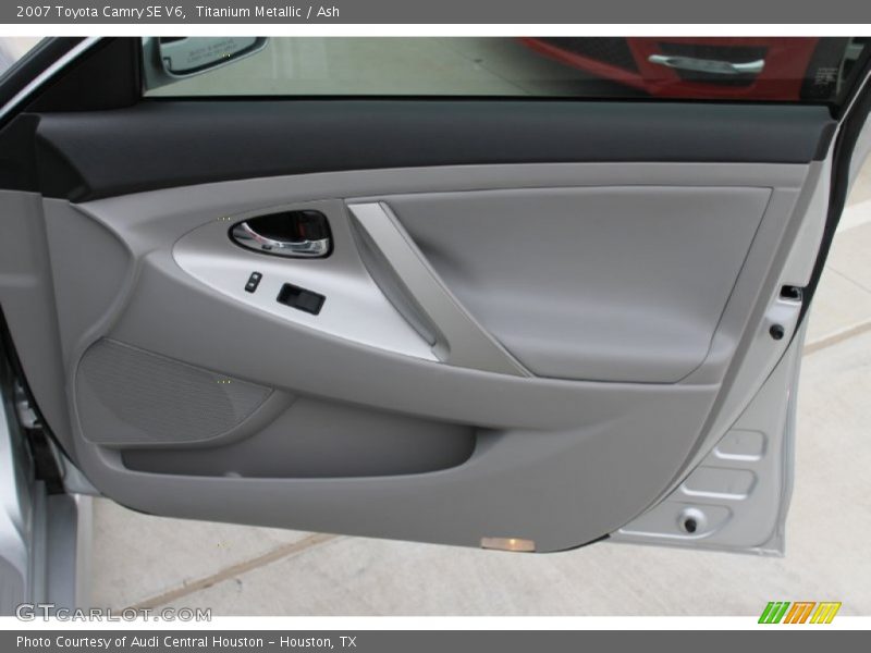 Titanium Metallic / Ash 2007 Toyota Camry SE V6