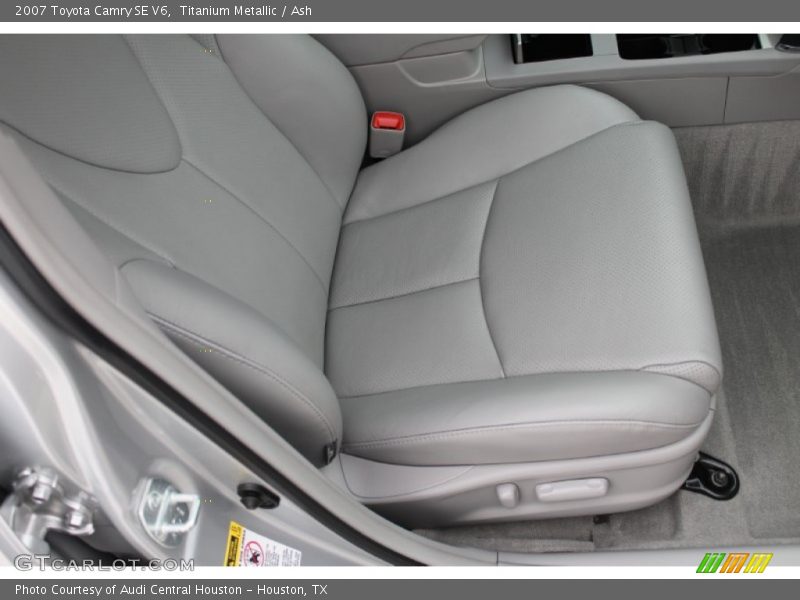 Titanium Metallic / Ash 2007 Toyota Camry SE V6
