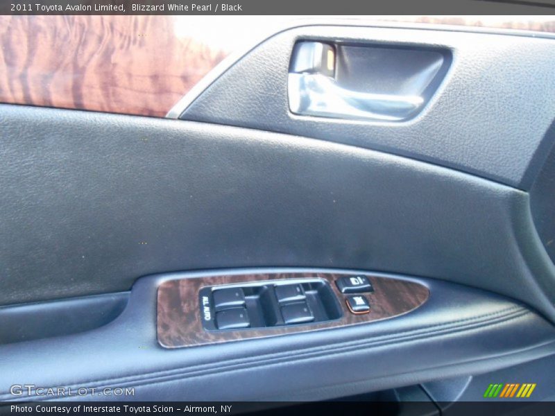 Blizzard White Pearl / Black 2011 Toyota Avalon Limited